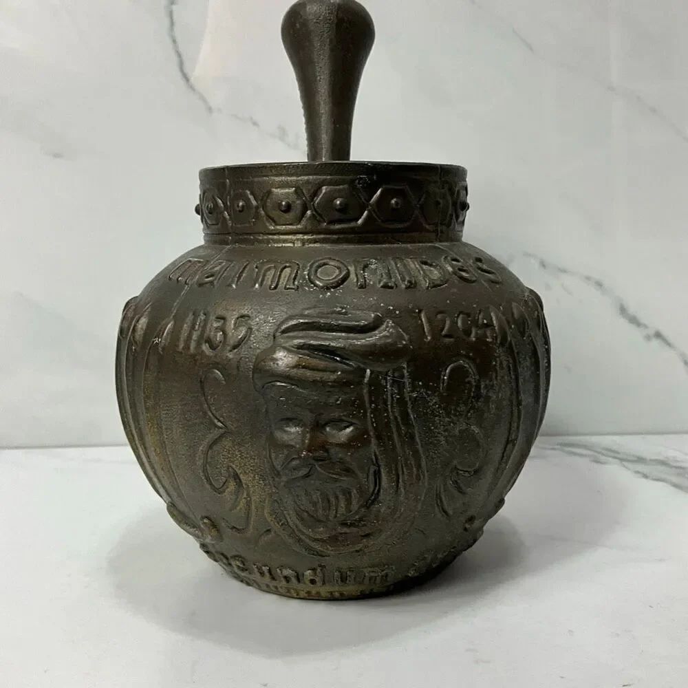 VINTAGE 1968 Schering Brass Mortar & Pestle 6th Edition - Picture 2 of 10